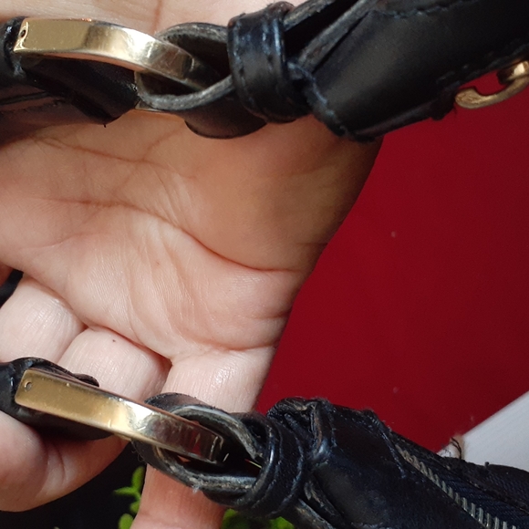 GUCCI SHOULDER BAG - Picture 10 of 17